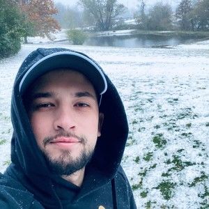 Meet your Posher, Leo